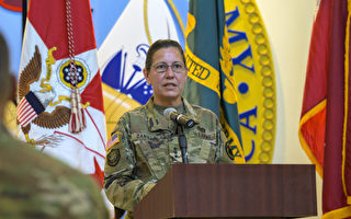 中将军衔 美国陆军预备役迎来首位女指挥官