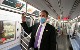 纽约搭地铁、火车不戴口罩 将罚50美元