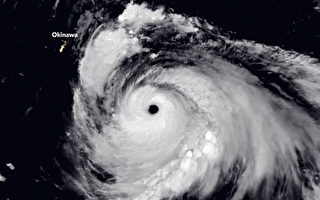 “海神”迫八百万人疏散 或成日本史上最强台风