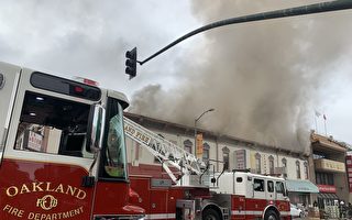 奥克兰中国城5级大火 越南餐厅被焚