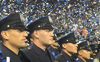 纽约市警招900新兵 警察比去年仍少1800人
