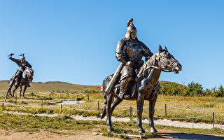 蒙古士兵雕像