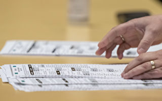 威州新诉讼：阻止认证结果 作废投票箱选票