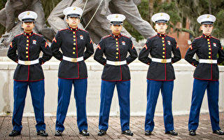 五姐妹同日完成海军陆战队军训 实现爱国理想