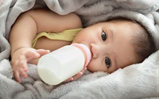 研究：婴儿奶瓶释放大量微塑料粒子