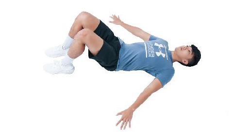 训练姿势的运动：屈膝仰卧姿。（日日幸福提供）