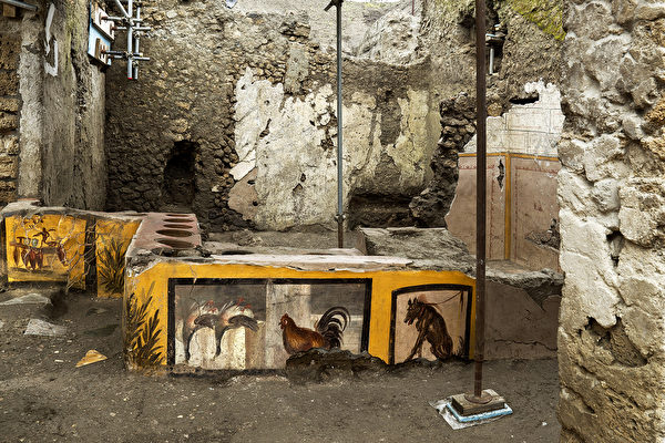 龐貝古城發現2000年前街頭小吃店和壁畫