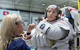 美军潜艇女军官 2024年可能前往月球