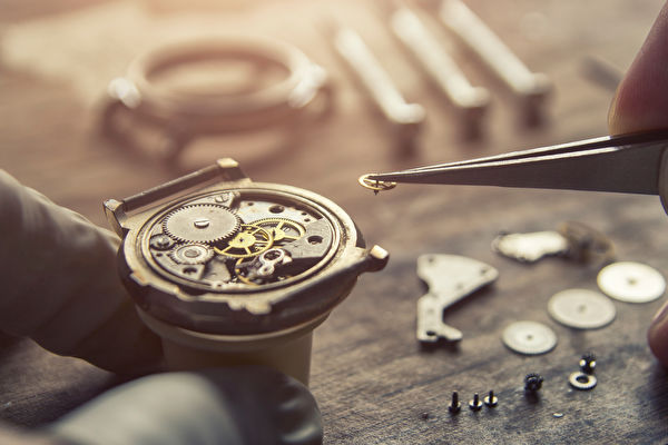 時間洪流中的永恆 最古老機械錶品牌「寶珀」