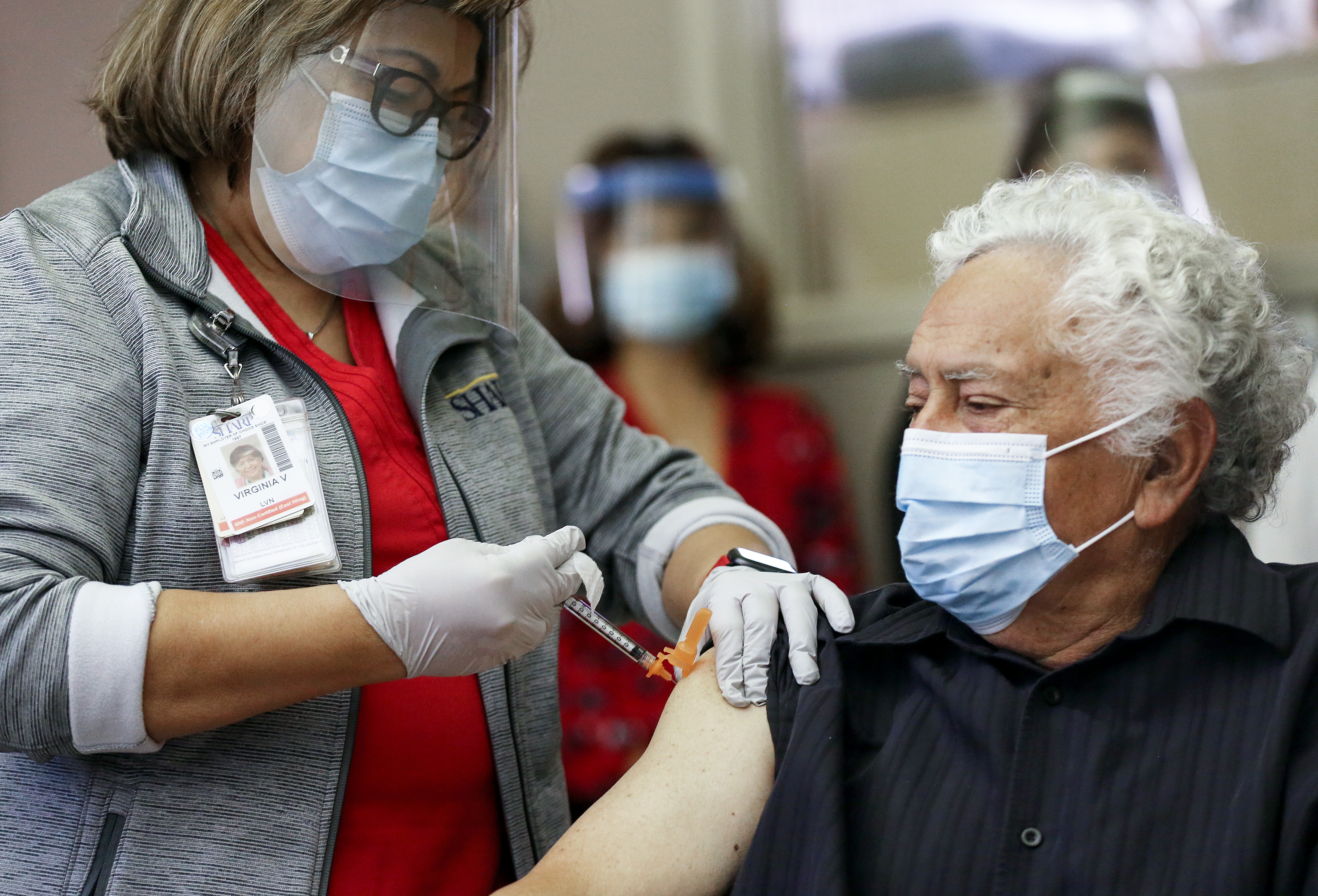 加州重訂疫苗優先 將對65歲以上長者開放