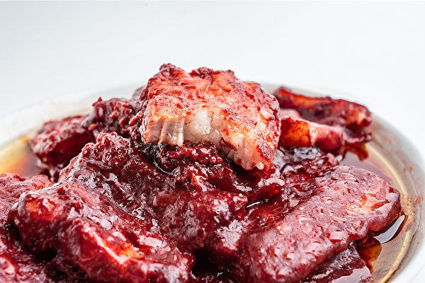红糟料理很美味，但有助降血脂的红麹菌素K含量少。(Shutterstock)