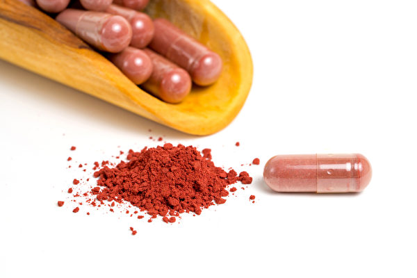 服用降血脂药时，不建议再吃红麹保健食品。(Shutterstock)