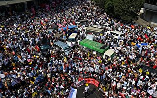 組圖：緬甸全國大罷工 持續抗議軍事政變