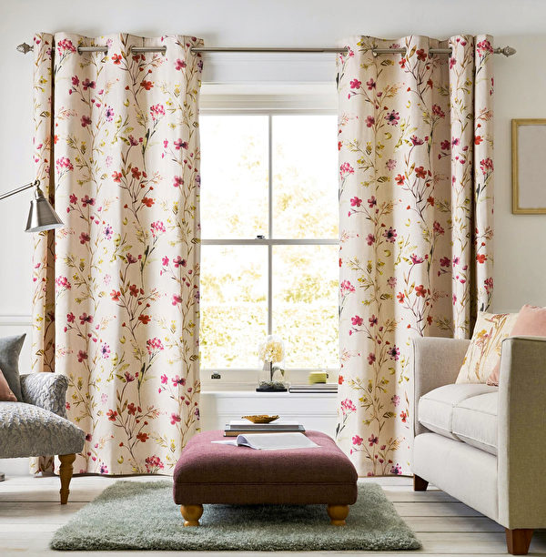 Shutterstock,curtain,窗,Stylish,Home,Living,Room,With,Curtains