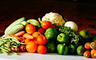 昆州种植场采摘人手奇缺 蔬果恐涨价30%