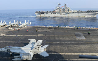 美航母打击群和两栖舰队南海演习 视频曝光