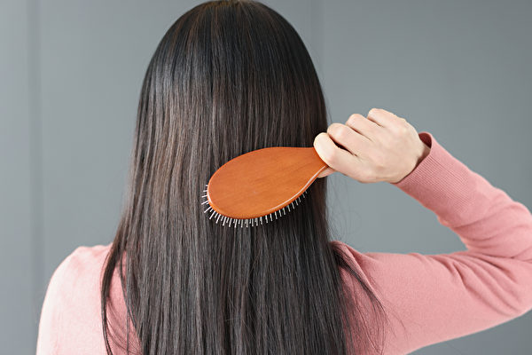 掉发的原因是脏腑出了问题，生姜、米酒等生发偏方有效吗？(Shutterstock)