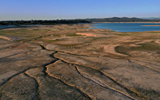組圖：加州持續乾旱 佛森湖蓄水量僅剩38%