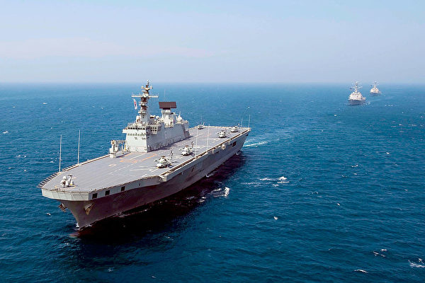韩国的独岛号两栖攻击舰（LPH-6111）。（Adam K. Thomas/U.S. Navy via Getty Images）