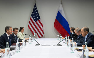 北极会议登场 美俄外长首次面对面会谈