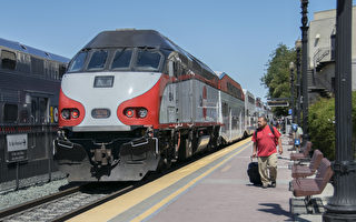 加州火車電氣化延至2024年 總成本增加超3億