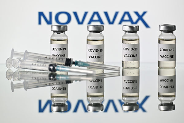 莫德纳、辉瑞、强生、阿斯利康、诺瓦瓦克斯是目前受到注目的5 大新冠疫苗。 (JUSTIN TALLIS/Getty Images)