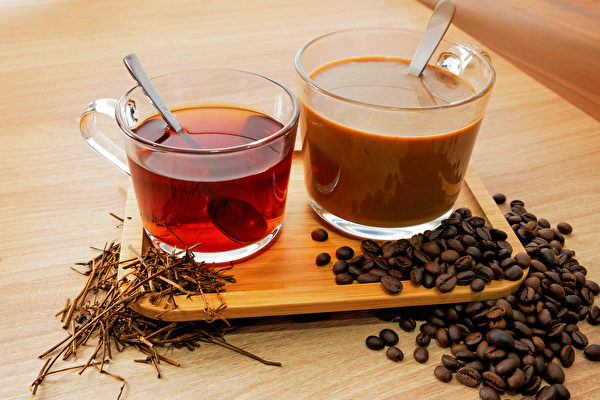 喝杯浓咖啡、浓茶、能量饮料可以消除疲劳吗？(Shutterstock)