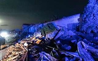 组图：捷克遭龙卷风侵袭 至少3死数百人伤