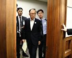前韩国总统李明博获特赦 被免除15年刑期