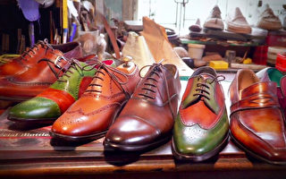 越南一鞋匠自学成才 自制皮鞋受王室青睐