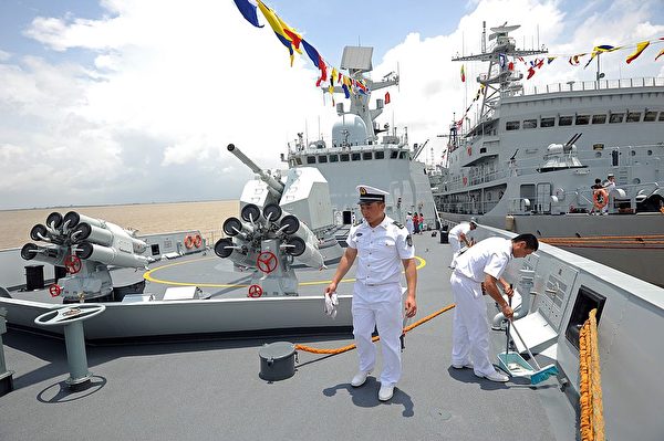 2014年5月23日，中共的054型護衛艦濰坊號訪問緬甸。（Soe Than WIN/AFP via Getty Images）
