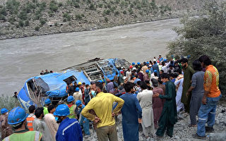 巴基斯坦汽车爆炸酿13死 含9名中国公民