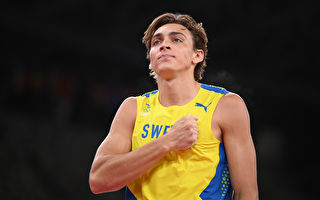 瑞典男子撑竿跳天才夺冠 挑战世界纪录未果