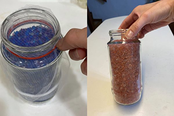將水玻璃倒入瓶子或網袋裡，就是簡易的除濕罐、除濕包。當水玻璃變粉紅色，就需要加熱後再利用。（圖片提供／陳映如-Sona Queen的生活筆記本）