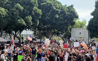 洛杉矶千人集会 反对政府强制疫苗令