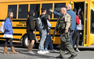 洛市Santee高中外圍爆槍擊 一學生受傷