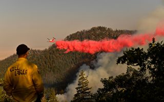 北加州兩大山火控制率達65% 當局仍不敢大意