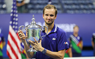 俄罗斯网球好手梅迪维夫 赢得美网男单冠军