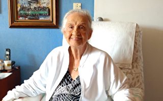 疫情中 巴西95岁老人闯过生死关的故事