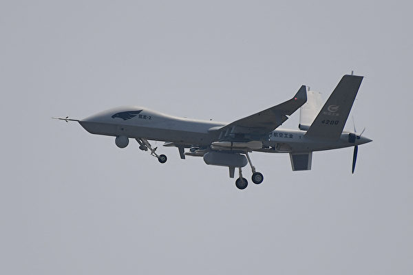 8月28日，中共的翼龍-2無人偵察攻擊機在珠海航空展上。（Noel Celis/AFP via Getty Images）