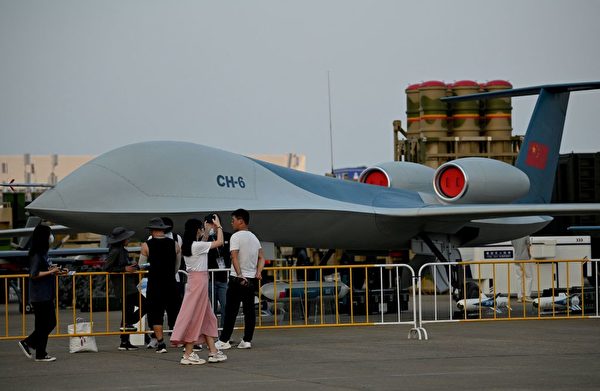 中共最新的彩虹-6无人机在珠海航空展上。（Noel Celis/AFP via Getty Images）
