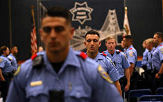 舊金山180多未接種疫苗的警察消防員被迫休假