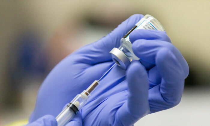 两家长组织司法挑战LAUSD学生疫苗令