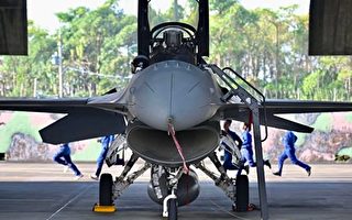 台空军首支F-16V作战队 蔡英文18日主持成军