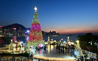 组图：香港圣诞小镇迁至西九文化区
