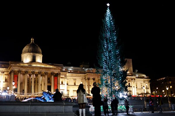 組圖：倫敦特拉法加廣場舉行聖誕點燈儀式