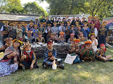 屏东县政府推动“好茶旧社传统石板屋修缮人才培训计划”，4日举办成果展。