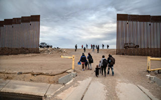 非法移民湧入 亞利桑那邊境城市進入緊急狀態