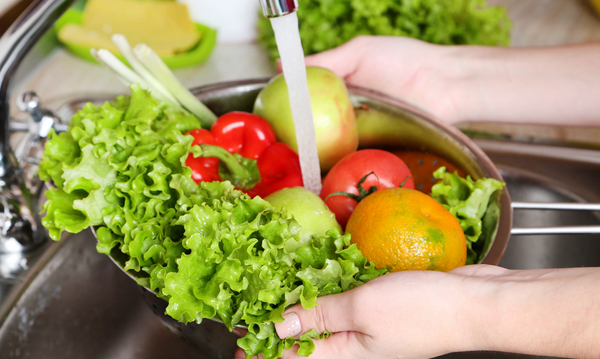 洗蔬果简单又好用的方法 让你不再吃进农药