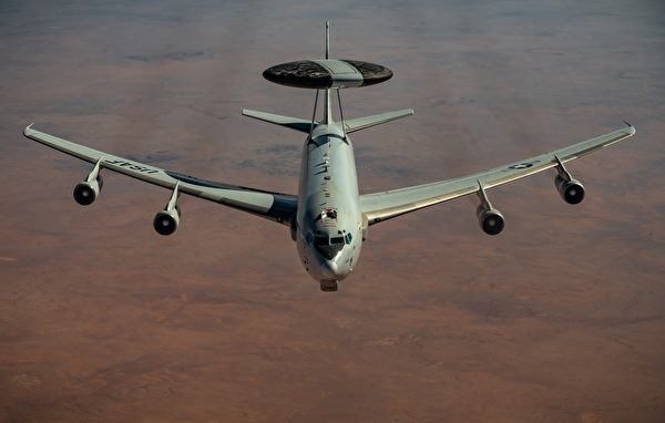 2021年2月12日，一架E-3 哨兵預警機抵達美國中央司令部責任區執行任務。（美國空軍）